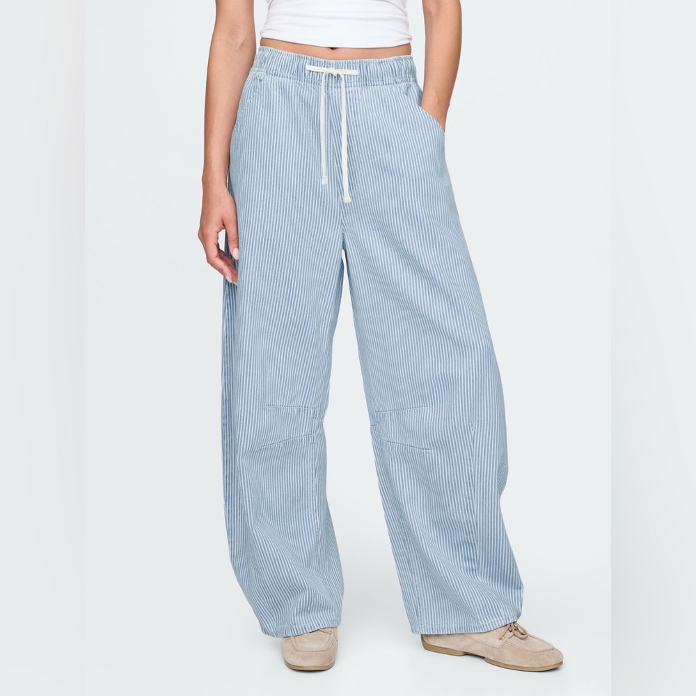 Gap Mid Rise UltraSoft Denim Stripe Easy Horseshoe Jeans